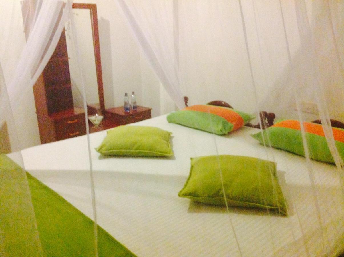 Samans Guesthouse Tangalle Esterno foto
